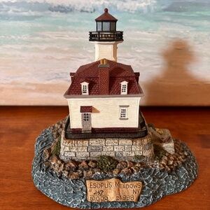 Esopus Meadows, NY Lighthouse Figurine by Harbour Lights